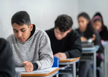 Saeb entra na reta final com mais de 200 mil alunos avaliados na rede estadual