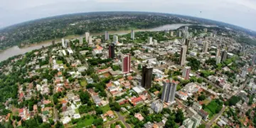 Nova lei em Foz do Iguaçu ajusta cobrança da tarifa de lixo para imóveis de menor renda