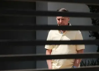 Defesa atribui violação da tornozeleira de Bolsonaro a confusão mental
