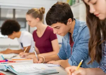 Câmara aprova projeto que garante integralidade da bolsa para estagiários