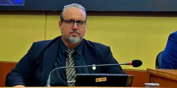 Bosco Foz retira projeto que alterava Prêmio da Imprensa após polêmica sobre liberdade de expressão