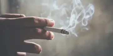 Foz amplia proibição do consumo de tabaco em áreas externas de saúde e educação