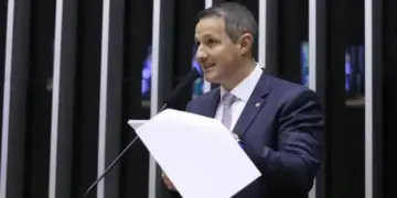 Câmara aprova projeto antifacção com endurecimento de penas para crime organizado