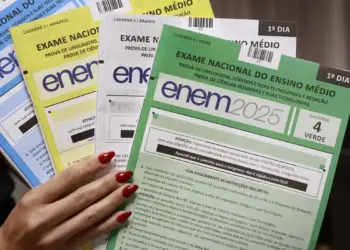 Inep divulga gabaritos oficiais do primeiro dia do Enem 2025