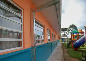 Procon-PR orienta escolas e proíbe exigir quitação de débitos na matrícula