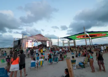 Edital seleciona 52 artistas paranaenses para os Palcos Sunset do Verão Maior 2026