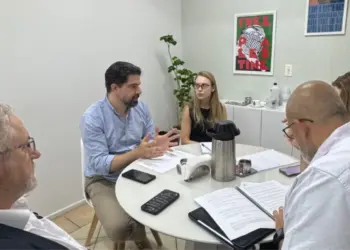 Câmara define comando e primeiros passos da CPI dos Livros de Inglês