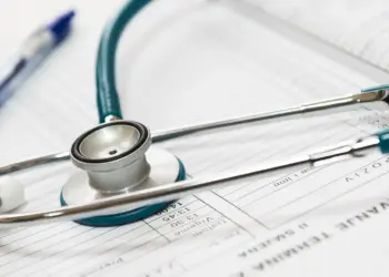 TCE-PR emite recomendações a Foz por falhas no fornecimento de medicamentos