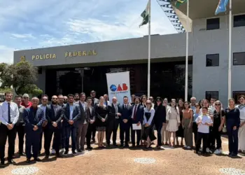 Desagravo público marca posicionamento da OAB em favor de advogado