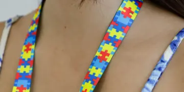 Paraná ultrapassa 48 mil carteiras de identificação para pessoas com autismo