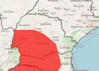 Ciclone extratropical coloca Paraná em alerta vermelho para ventos acima de 100 km/h