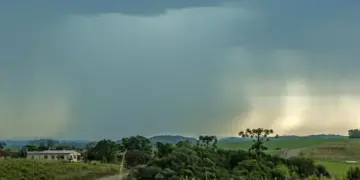 Chuvas localizadas e calor intenso marcam o fim de semana no Paraná