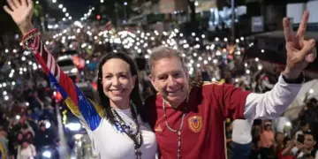 María Corina Machado cobra posse imediata de Edmundo González na Venezuela
