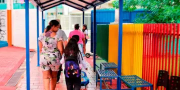 Câmara de Foz aprova exigência de atestado criminal para quem atua com crianças