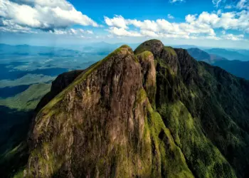 Sesa orienta turistas sobre cuidados em trilhas e cachoeiras no Paraná