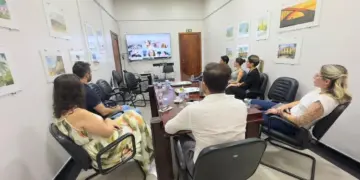 Foz discute com Ministério da Saúde adequação de carga horária na atenção básica