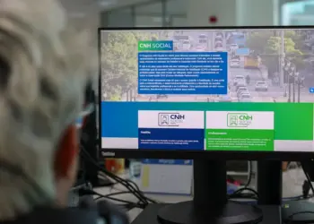 Detran-PR alerta para golpes com CNH Social no Paraná