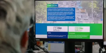 Detran-PR alerta para golpes com CNH Social no Paraná