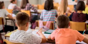 Câmara aprova projeto que proíbe músicas com apologia a crime e drogas nas escolas municipais