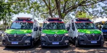 Governo do Paraná entrega três ambulâncias a Foz do Iguaçu