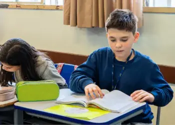 Paraná atinge 80% de alfabetização na idade certa e registra maior avanço histórico