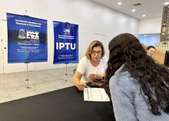 Plantões em shoppings ampliam entrega de carnês do IPTU 2026 em Foz do Iguaçu
