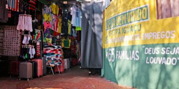 Revitalização da Feirinha Iguaçu entra em debate com feirantes e autoridades em Foz