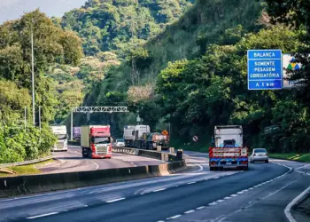 Começam a vigorar novas regras para frete no Brasil