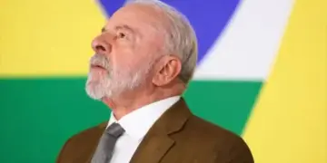 Desaprovação a Lula atinge 61% e alcança maior nível em dois anos, aponta PoderData