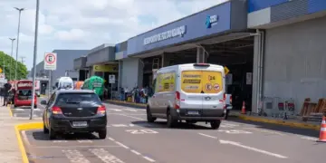 Projeto de lei permite substituição temporária de veículos do transporte turístico em casos de acidente em Foz do Iguaçu