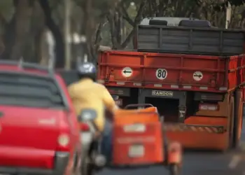 Caminhões destinados ao Porto Seco deverão utilizar exclusivamente a Perimetral Leste em Foz