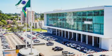 Paraná amplia concursos públicos e prevê mais de 3 mil vagas extras no serviço estadual