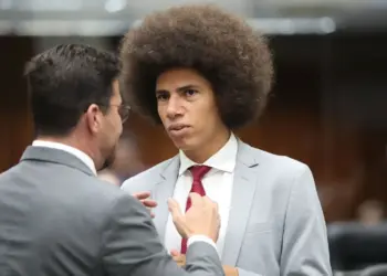 Conselho de Ética da Alep aprova continuidade de processo contra Renato Freitas