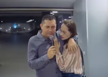 Denúncia na ouvidoria questiona pagamento de insalubridade para esposa do vice-prefeito de Foz