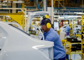 Paraná inicia semana com mais de 22 mil vagas formais em diversas áreas e níveis profissionais