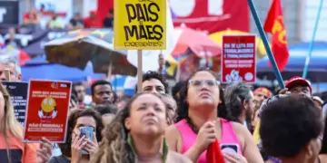 CCJ da Câmara retoma análise do fim da escala 6×1 nesta quarta