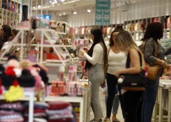 Com menos imposto e burocracia, Paraná tem o melhor ambiente de negócios do país