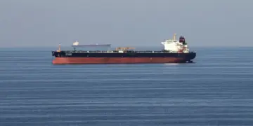 Reino Unido rejeita bloqueio proposto por Trump no Estreito de Ormuz