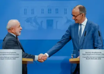 Brasil e Alemanha firmam acordo sobre minerais críticos e terras raras