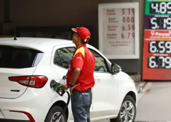 Governo quer converter receitas extras com petróleo em desonerações