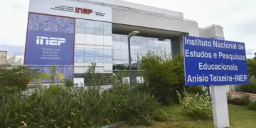 Prazo para solicitar isenção da taxa do Enem 2026 é prorrogado até o dia 30