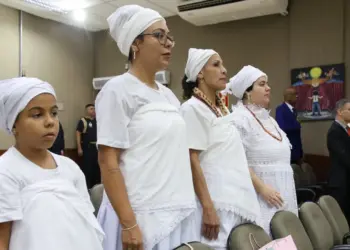 Câmara de Foz aprova protocolo antirracista e contra intolerância religiosa nas escolas