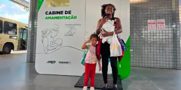 Paraná instala cabine de amamentação em terminal metropolitano e amplia conforto das mães