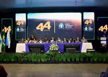 Sessão solene celebra 44 anos de Santa Terezinha de Itaipu e homenageia famílias pioneiras