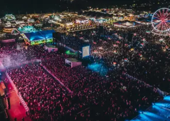 Primeira noite da Fespop 2026 reuniu cerca de 40 mil pessoas