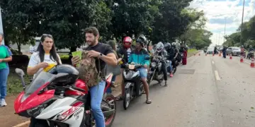 Maio Amarelo começa em Foz com blitz e alerta para mortes de motociclistas no trânsito