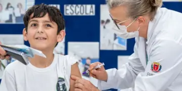 Paraná amplia vacinação contra gripe para toda a comunidade escolar em ações itinerantes