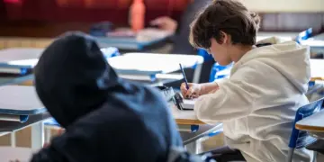Inscrições para o Enem estão abertas; rede estadual oferece ferramentas de preparação