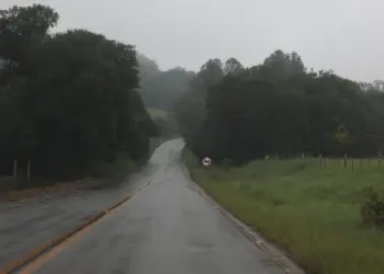 Massa de ar frio derruba temperaturas no Paraná após chuvas intensas