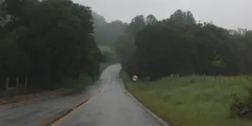 Massa de ar frio derruba temperaturas no Paraná após chuvas intensas